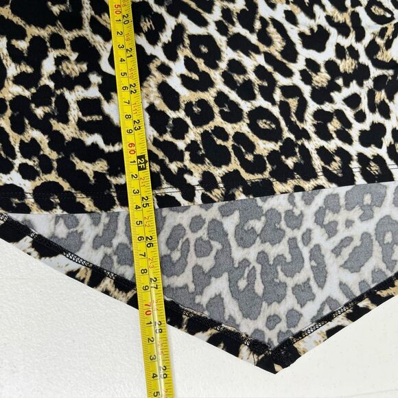 Vince Camuto Leopard Print Black Chiffon Asymmetric Hem Top Women Size Medium - Picture 10 of 11